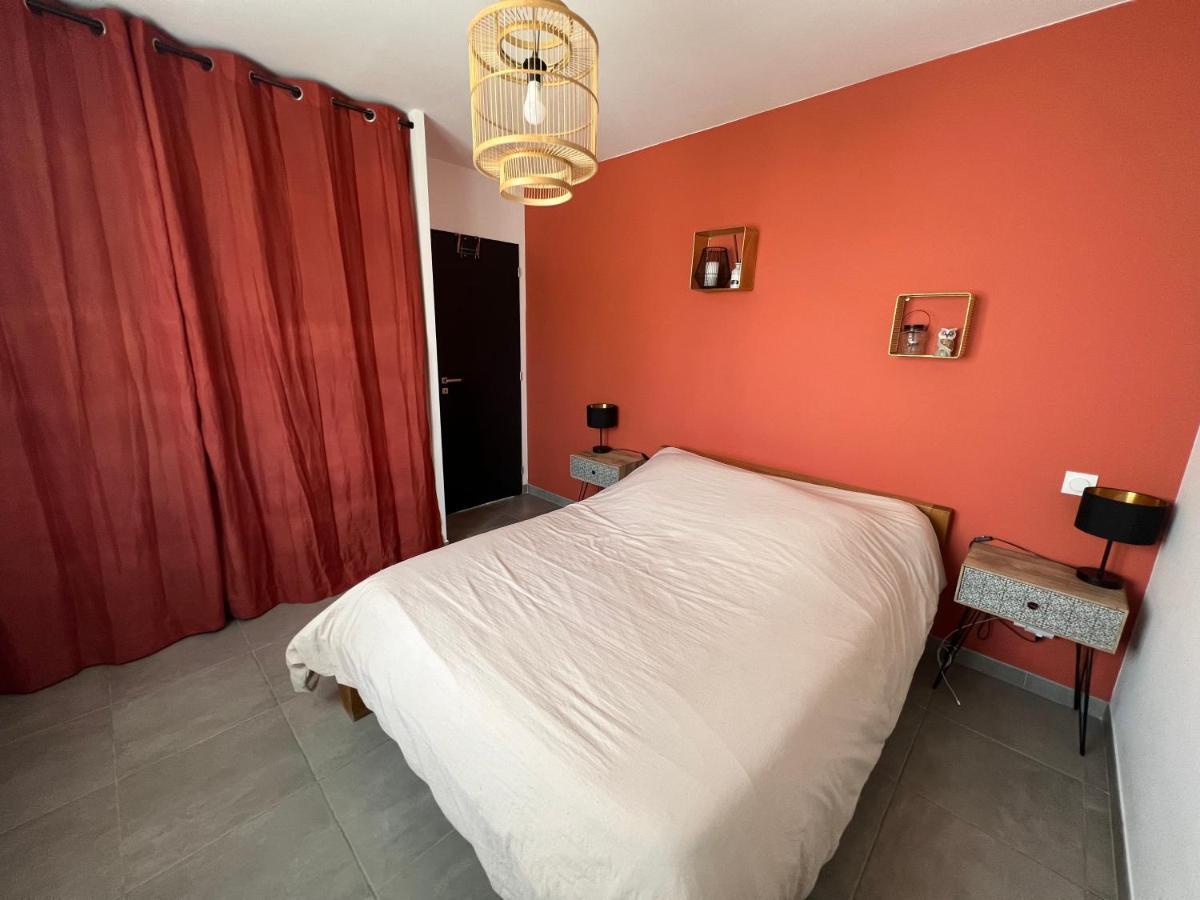 Sernhac Agreable Villa Recente Au Coeur D'Un Charmant Petit Village מראה חיצוני תמונה